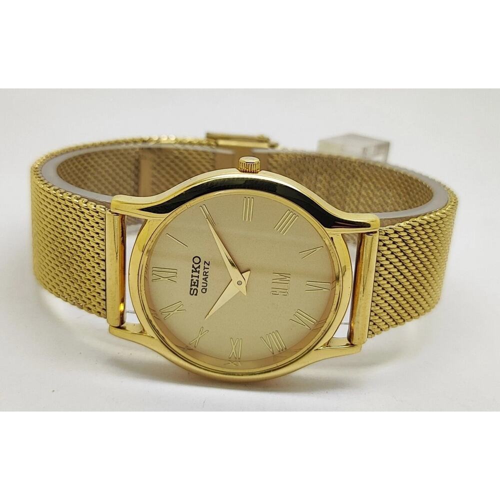 Vintage Style Seiko Quartz Mens Gold Watch & Gold accents W/ Metal Strap - Picture 5 of 7